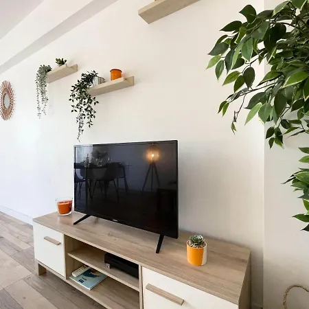 Apartamento Comfortable With Parking - Riviera