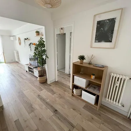 Comfortable With Parking - Riviera Apartment Antibes