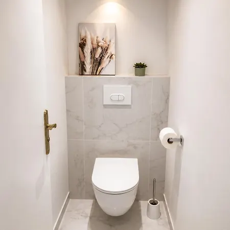 Apartman Comfortable With Parking - Riviera *